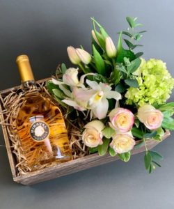 Miraval Rose paired with stunning white and blush blooms